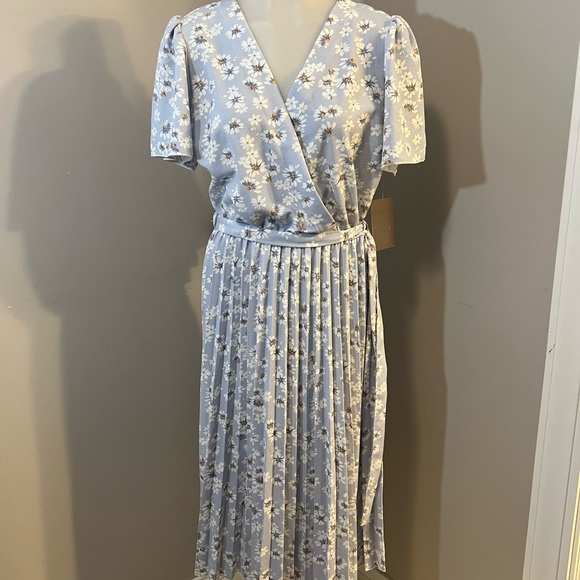 Blue Flutter Sleeve Wrap Midi Dress - Picture 2 of 14